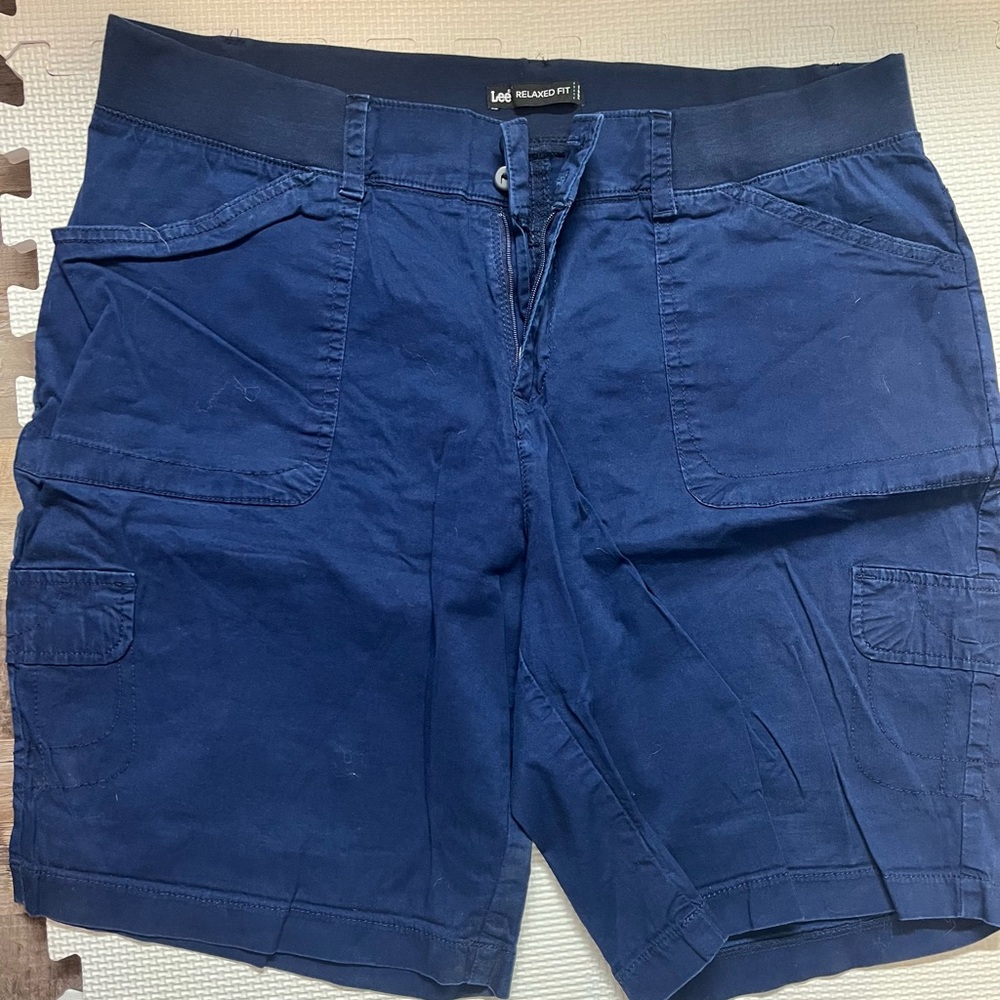 Lee Relaxed Fit Cargo Shorts in Navy